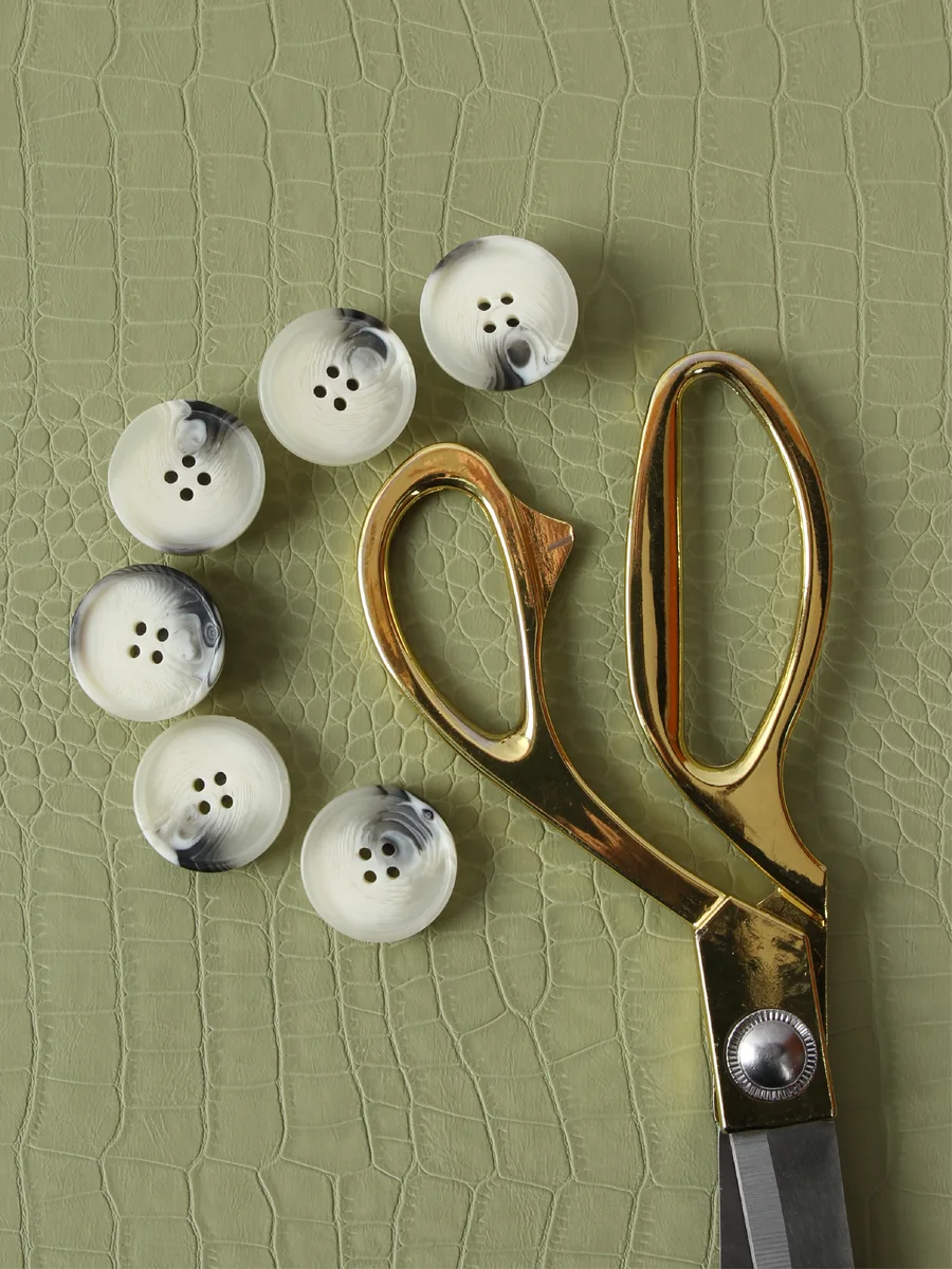 Tailoring tools and garment materials from the BHR collection